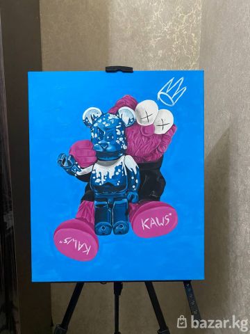 Картины kaws в интерьере